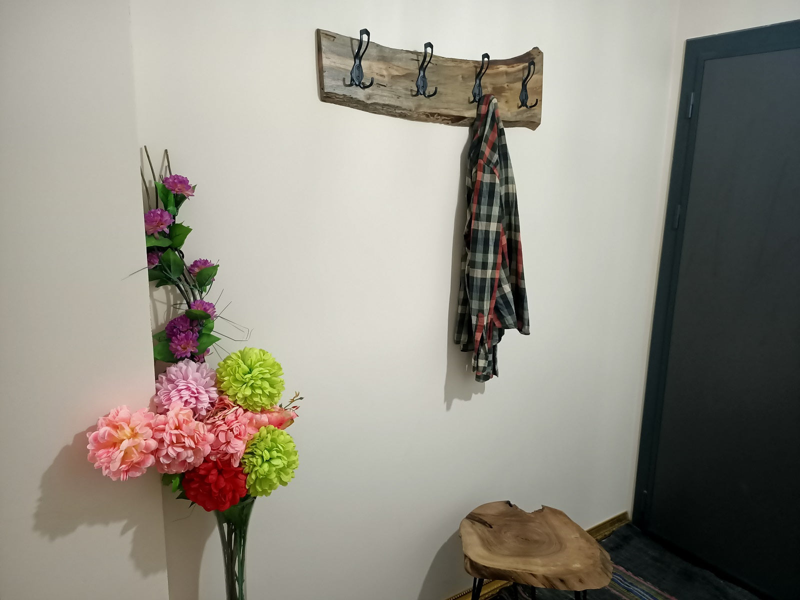 Each coat rack; coat hanger; hat rack; rustic coat rack; coat hook; hanger; live edge coat rack; coat hooks; hat hanger; entryway furniture; wooden coat rack; mudroom coat rack; hook is hand-carved by our Skilled Artisans, so no two are exactly alike as in nature, All Products are Unique inside of its class.