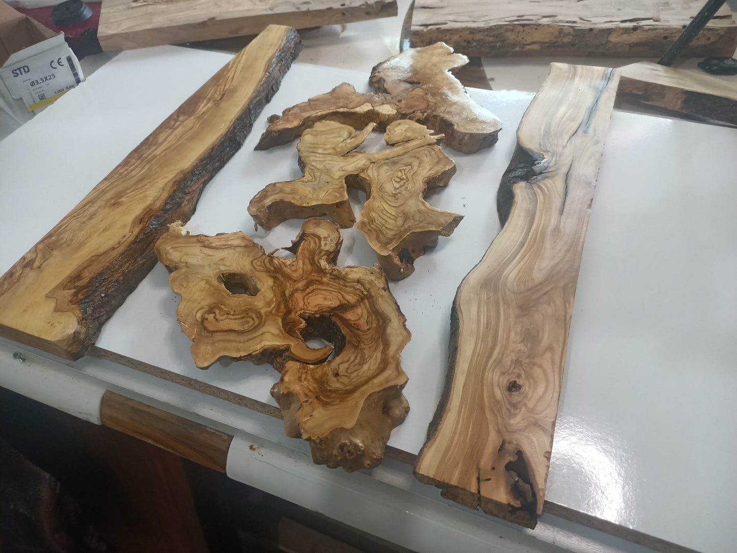 Olive Wood Slab Set in 5 Pieces for River Table