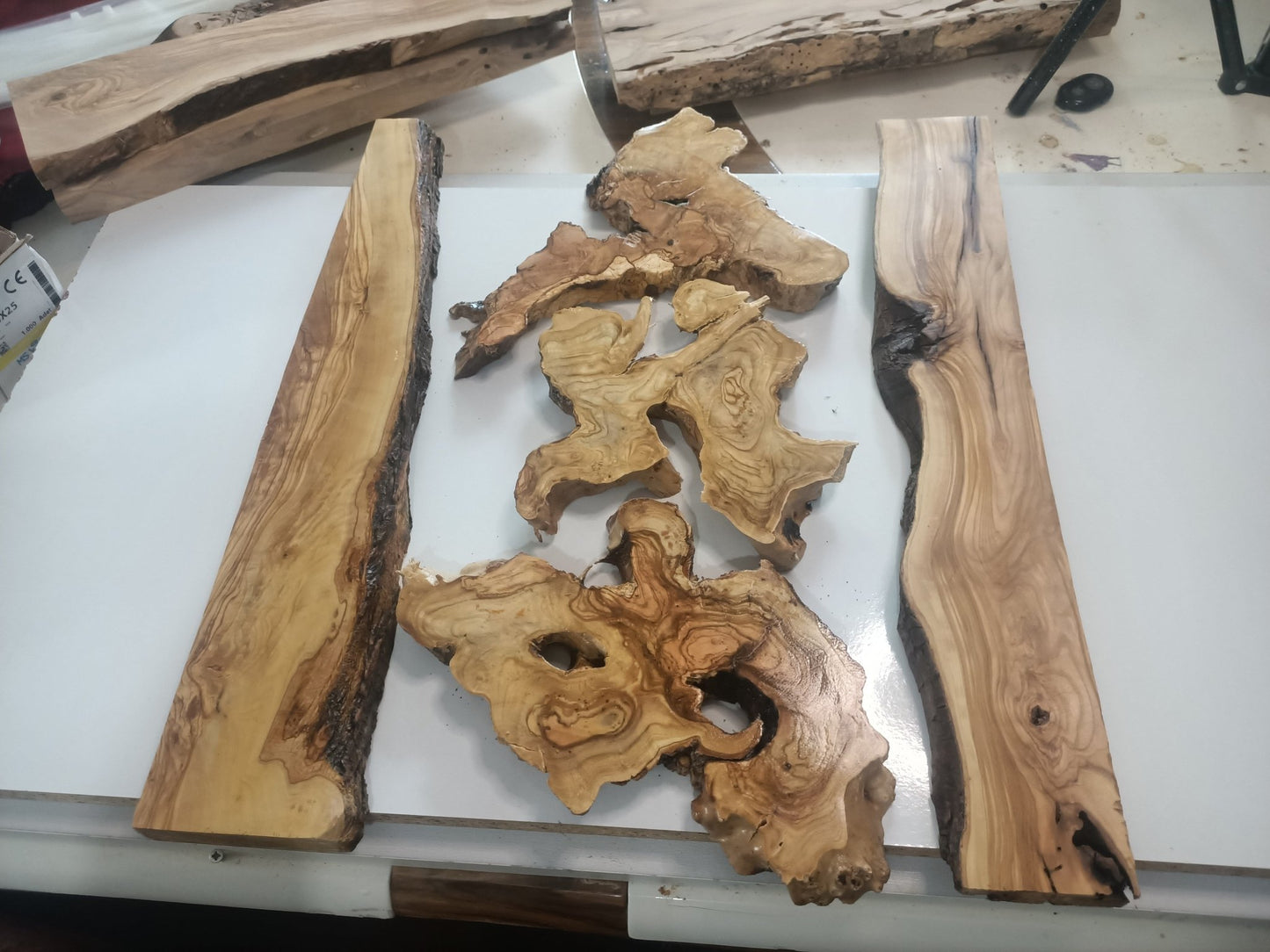 Olive Wood Slab Set in 5 Pieces for River Table