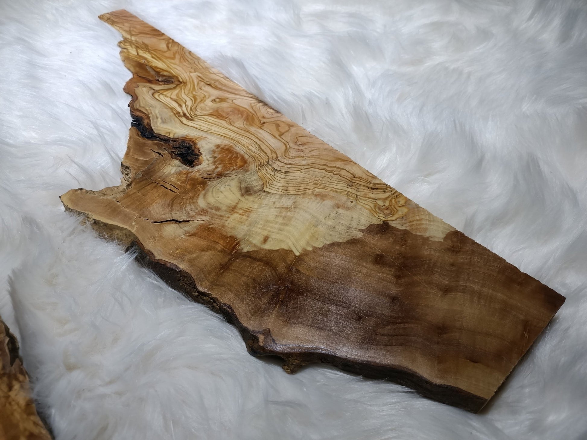 olive wood slab, live edge slab, live edge wood, epoxy resin table, wood slabs, diy wood, reclaimed wood, epoxy table, resin coffee table, wood crafts, wooden coffee table, olive tree, burl wood